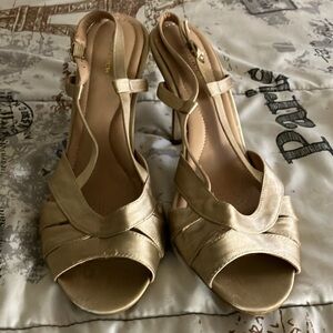 Comfortview Cream Heels with Elegant Straps